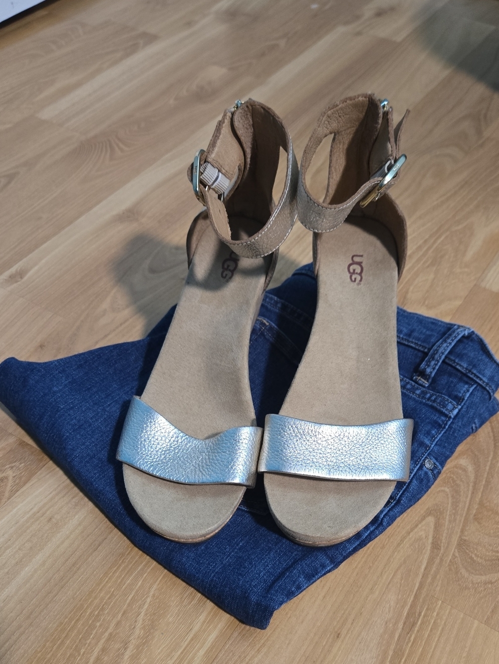 UGG Women's Silver and Tan Ankle-Strap Sandals Size 9